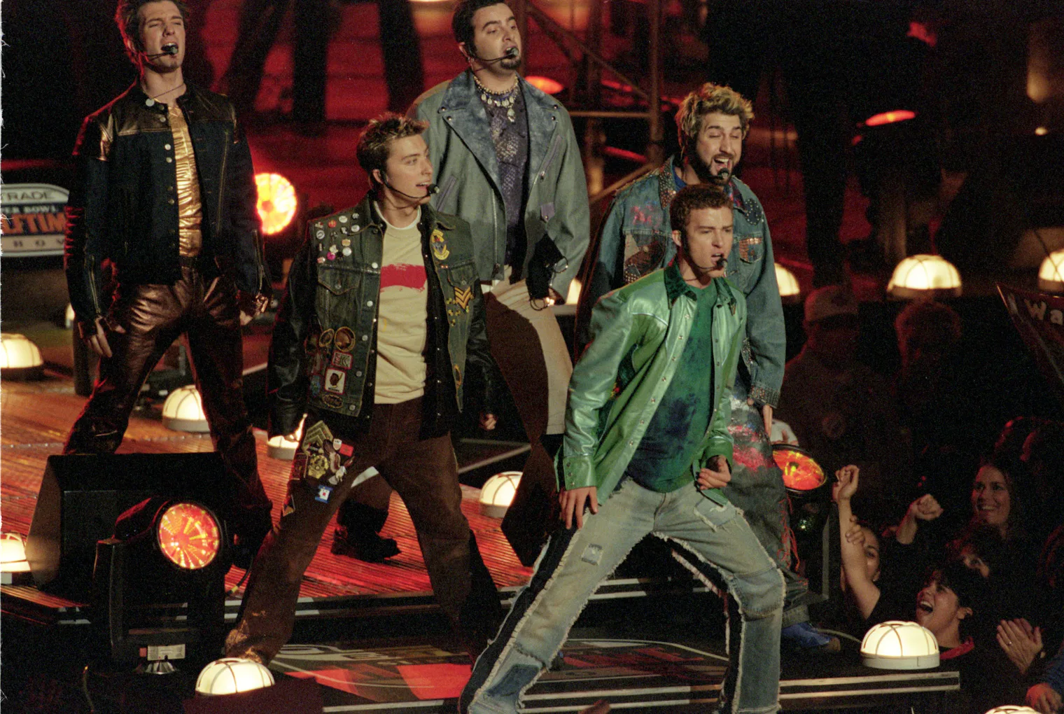 Nsync Performance Outfits *NSYNC At The 2001 Super Bowl Halftime Show Was The Epitome Of Boy Band ...