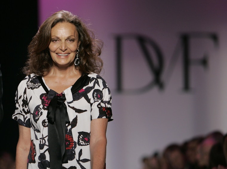 When Did Diane Von Furstenberg Invent The Wrap Dress? 5 Enduring ...