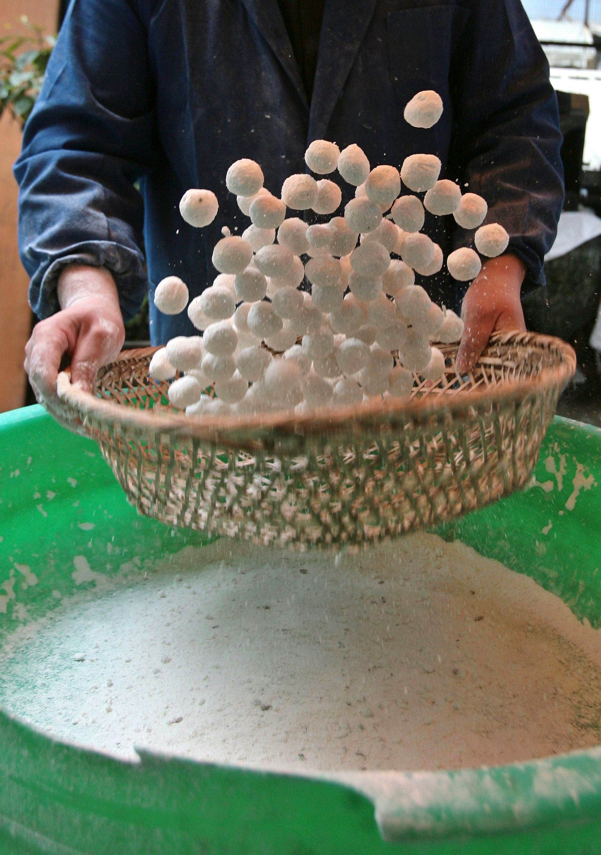 5 Beautiful Winter Traditions Around The World