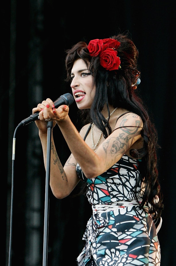 Amy Winehouse's Beehive & Eyeliner Were As Big And Beautiful As Her ...