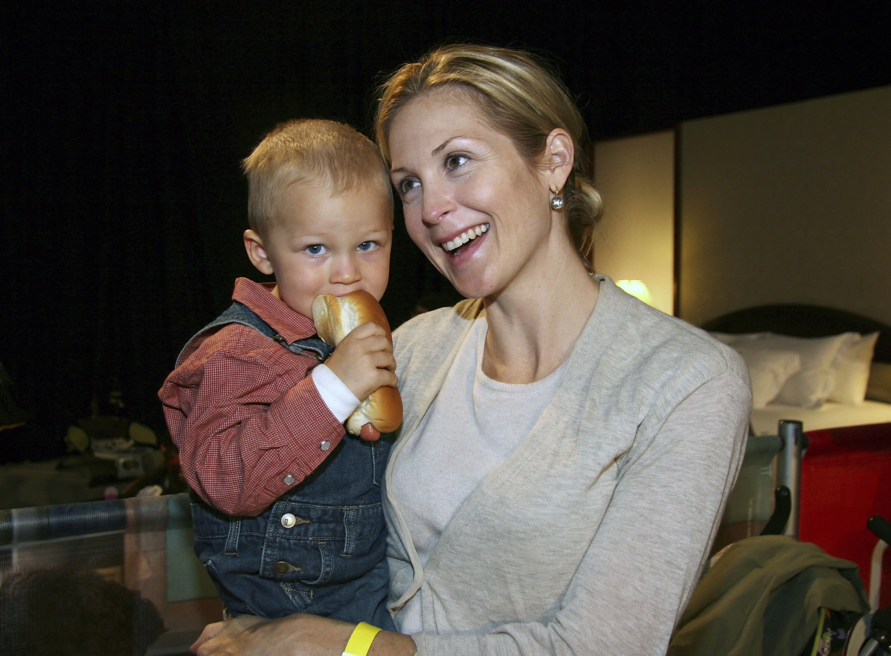 Kelly Rutherford Child Custody Battle Gets Even More Complicated As Ex ...