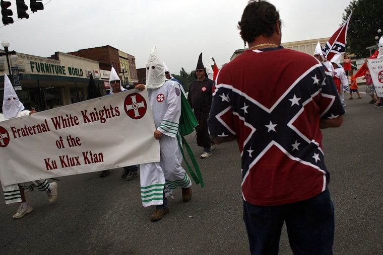 Ku Klux Klan Recruits In South Carolina And Theyve Got Candy