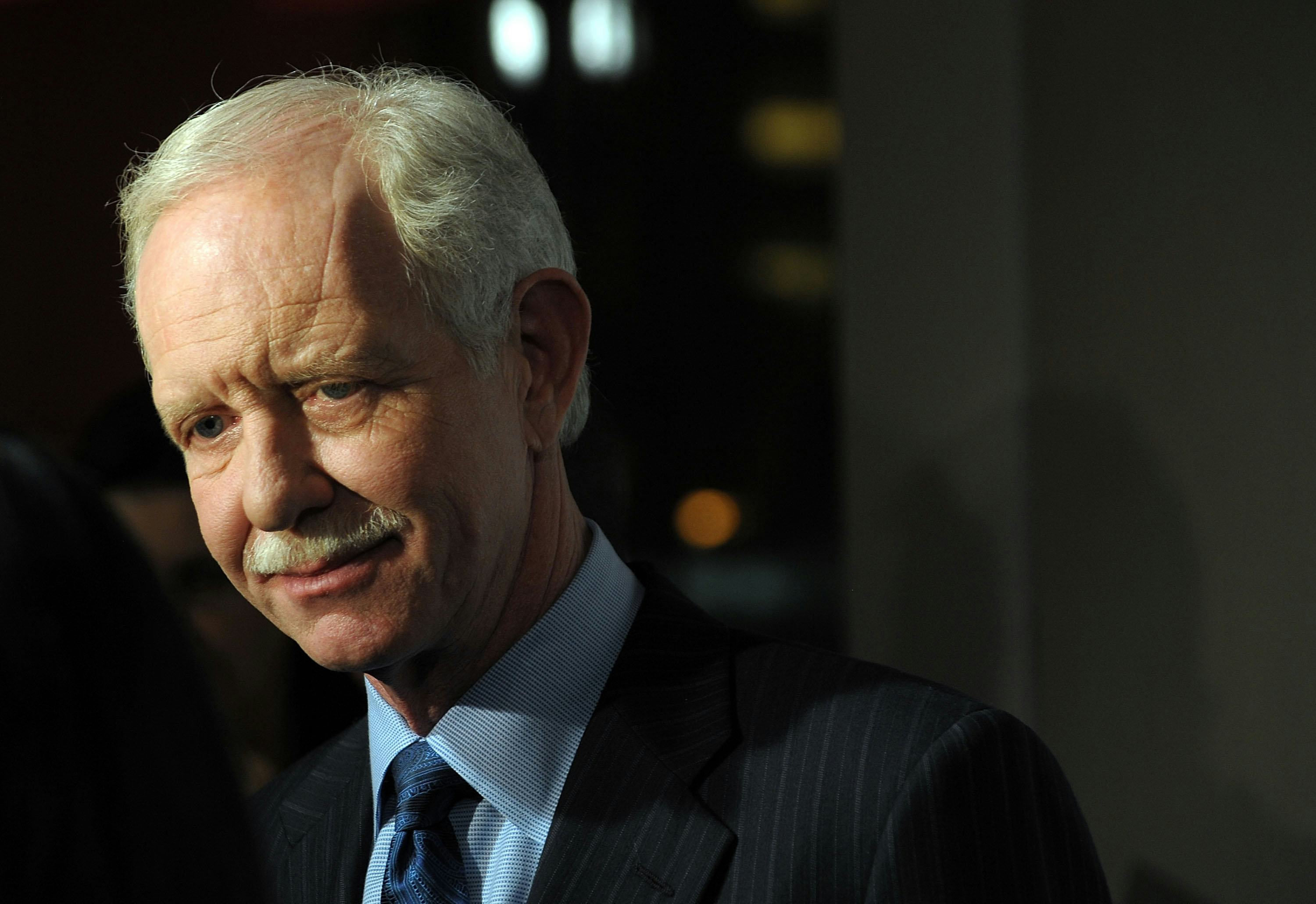 What Does 'Sully' Look Like In Real Life? Tom Hanks Will Portray An