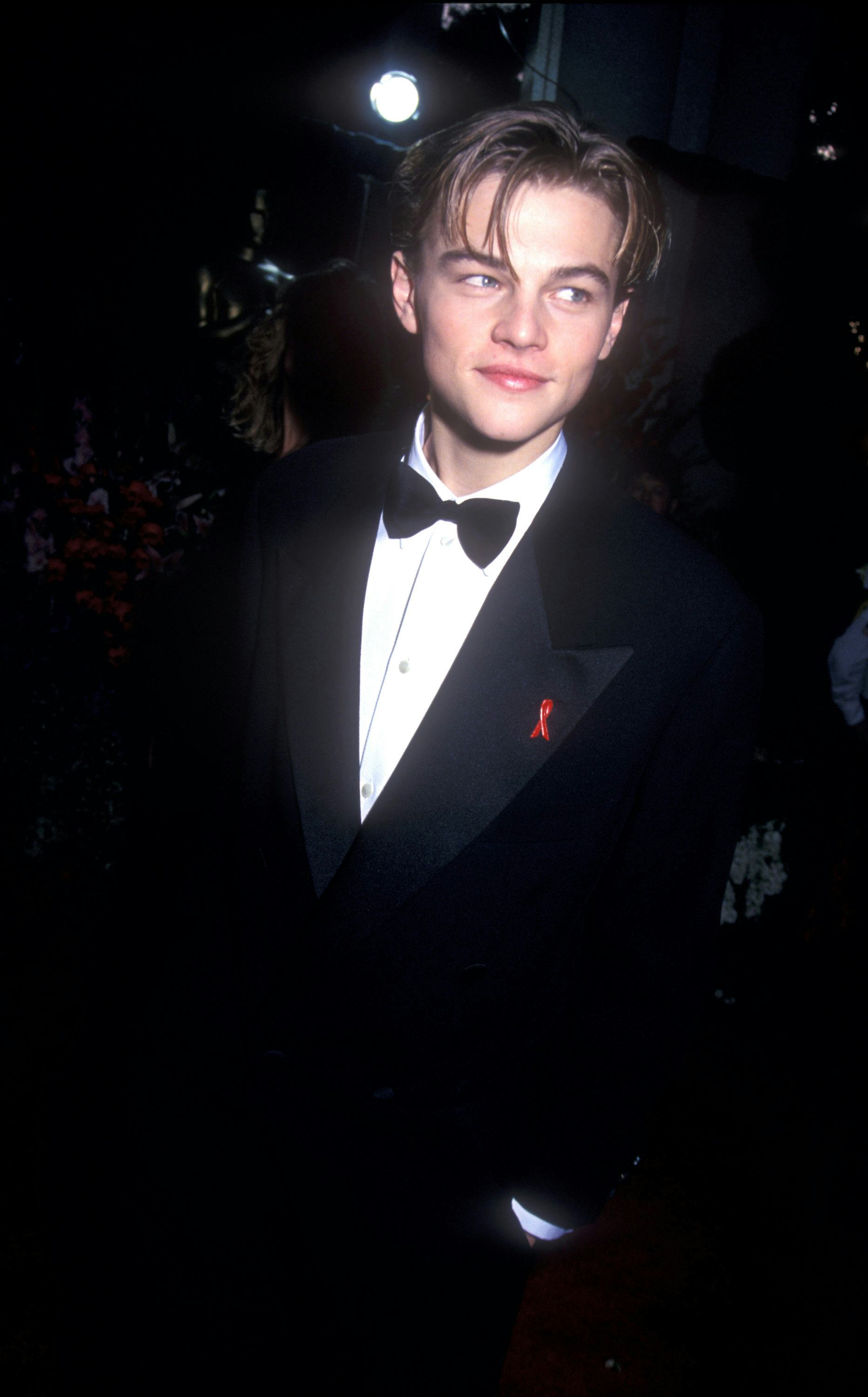 Leonardo DiCaprio's First Oscars Tuxedo Will Make You Swoon Forever — PHOTOS, image size:1865x3000