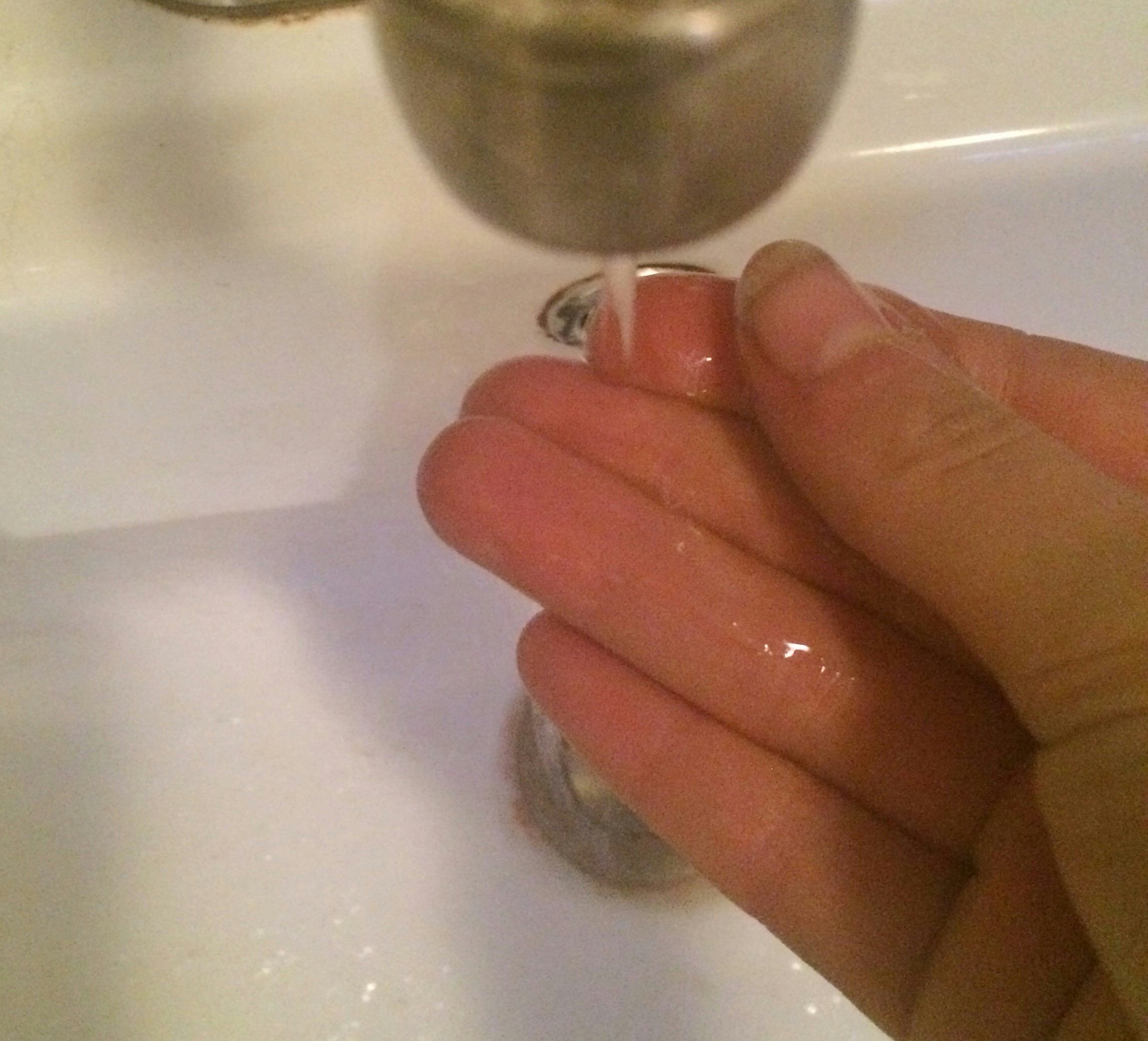 Does Baby Shampoo As Eye Makeup Remover Really Work? — PHOTOS