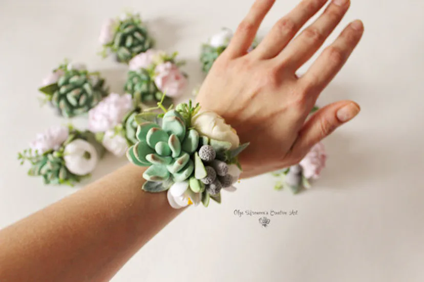 Where To Buy A Cheap Prom Corsage, Because Flowers Can Get Freaking Expensive Where To Buy A Cheap Prom Corsage, Because Flowers Can Get Freaking Expensive