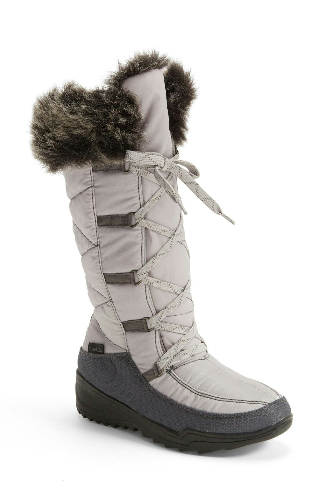 7 Best Snow Boots To Walk In When The Weather Gets Fierce — PHOTOS