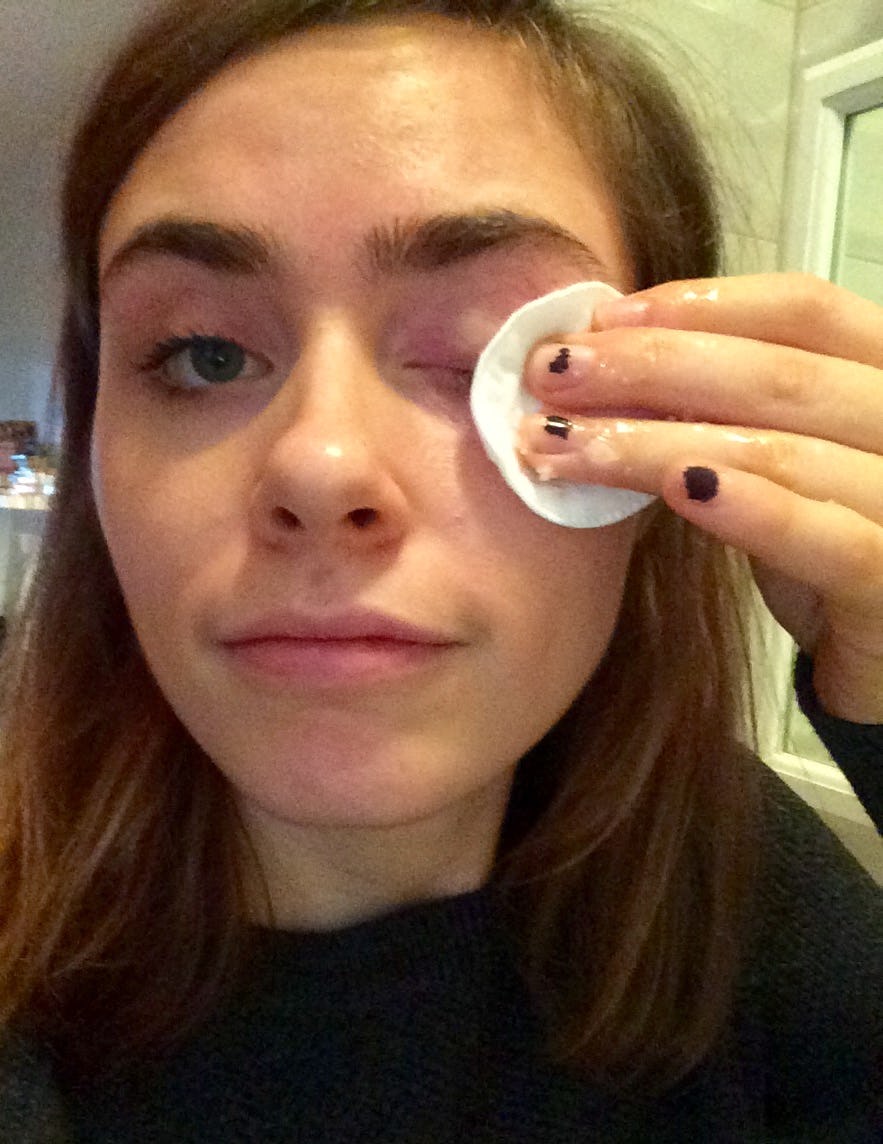 Does Coconut Oil As Waterproof Makeup Remover Actually Work? — PHOTOS