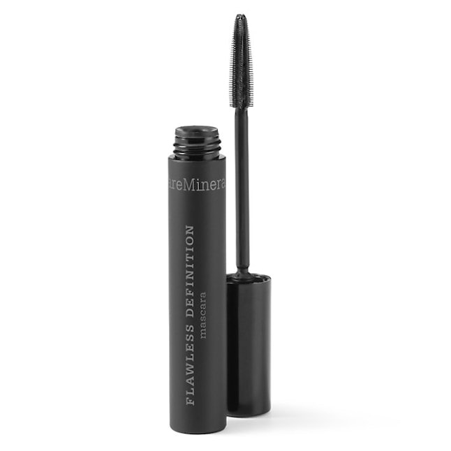 12 Natural Mascaras For Sensitive Eyes If You're Afraid Of Having An