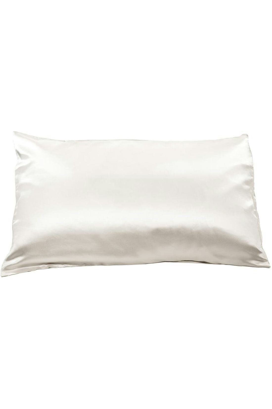 How Often Should You Clean Your Pillowcases To Avoid Breakouts?