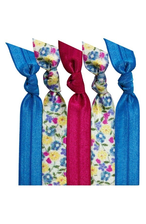 9 Truths To Know Before Sleeping In A Top Knot