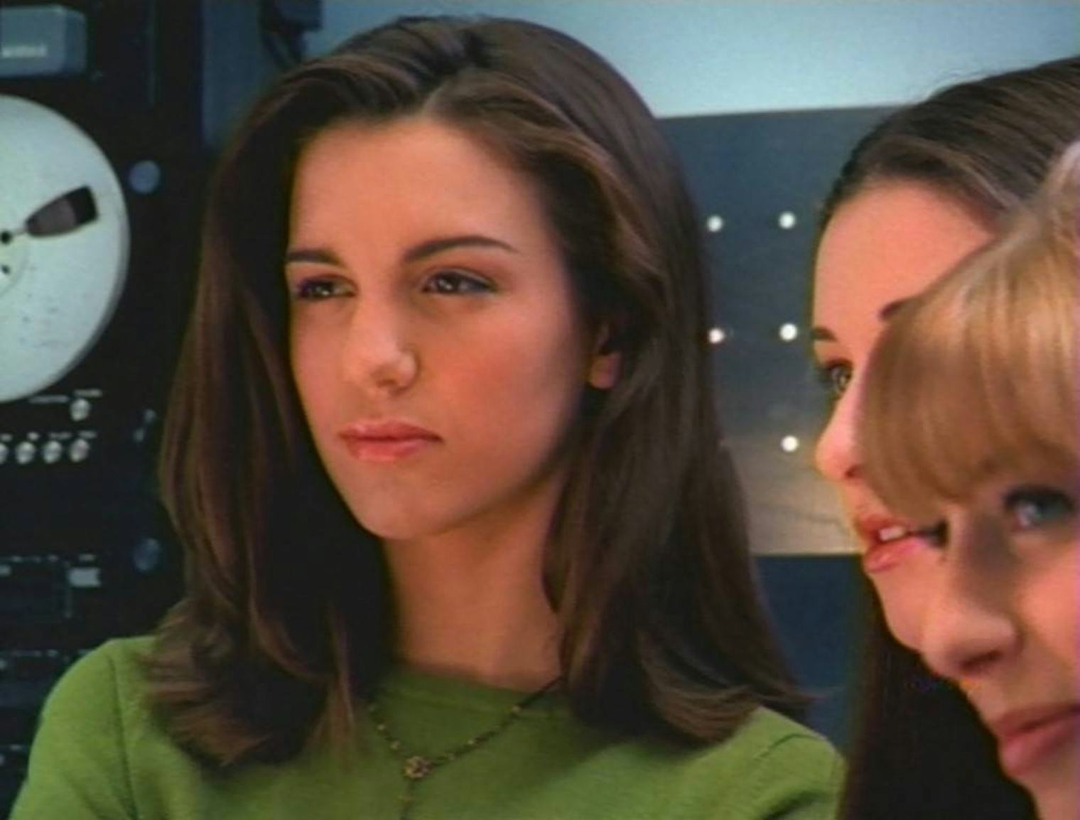 13 Reasons Ren Stevens Was Total '00s Fashion & Beauty Goals — PHOTOS