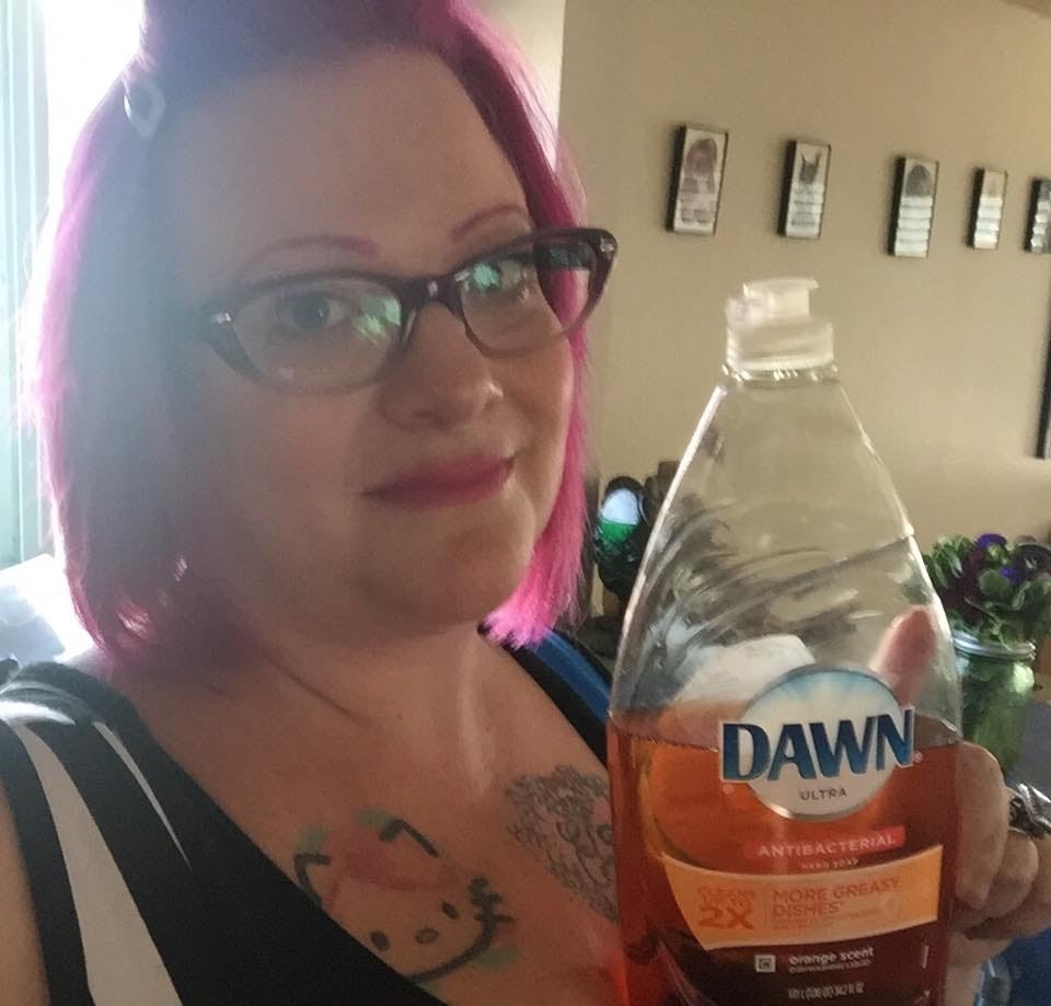 6 Weird Shampoo Substitutes That Actually Work Because We've All Gone To Bizarre Lengths For