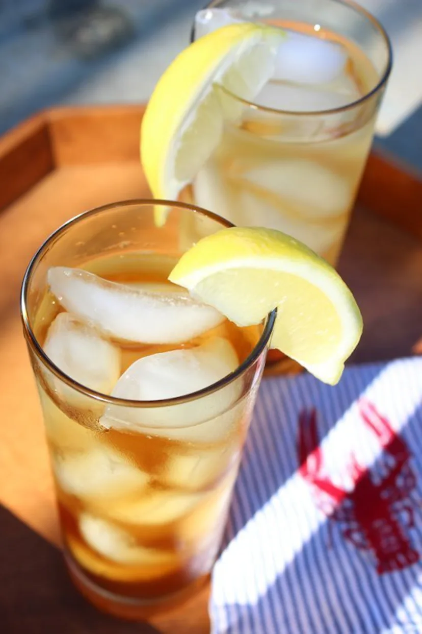On National Iced Tea Day, 5 Alcoholic Iced Tea Recipes You Need In Your ...