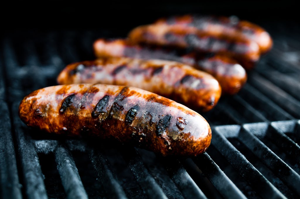 9 Beer And Sausage Pairings To Celebrate National Bratwurst Day ...