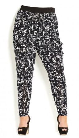 Yes, Plus Size Women Can Wear Patterned Pants 17 Pairs To Try This Autumn