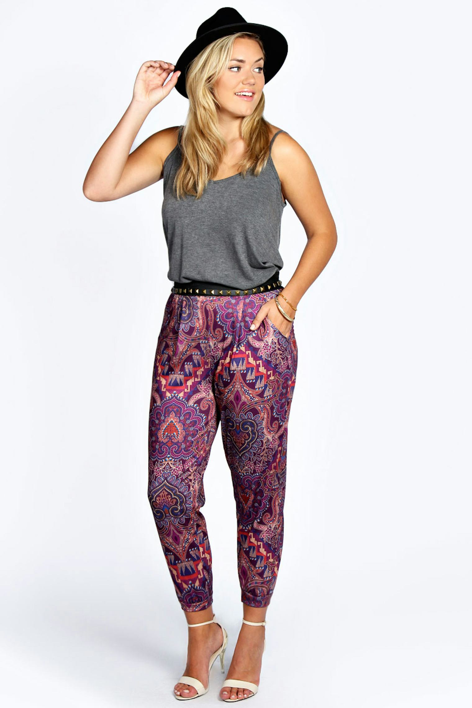 Yes, Plus Size Women Can Wear Patterned Pants 17 Pairs To Try This Autumn
