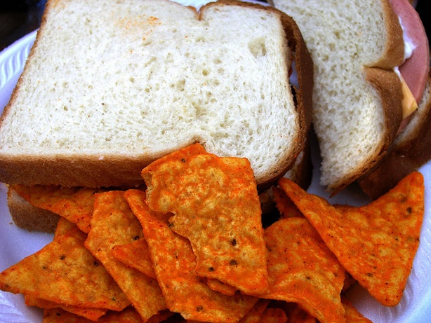 16 Foods Every Cool Kid Ate During Lunch In The '90s