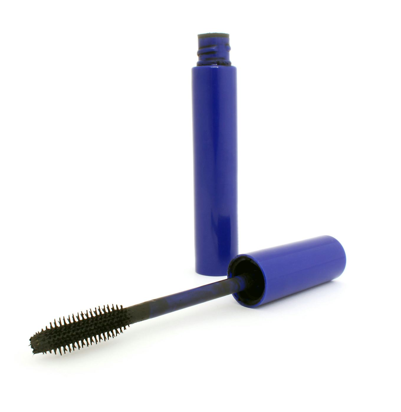 When Should You Throw Out Your Makeup? 9 Ways to Know When Cosmetics Expire