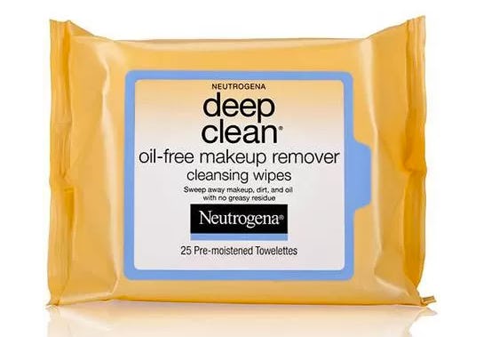 How To Pack Makeup When Traveling With 9 Simple Tips