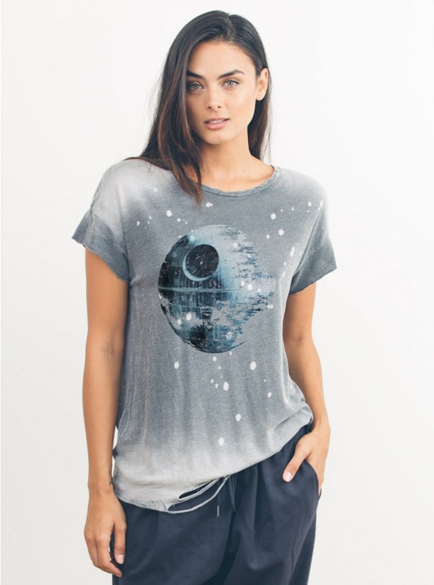 11 Retro 'Star Wars' Tees For Women So You Can Channel The Force