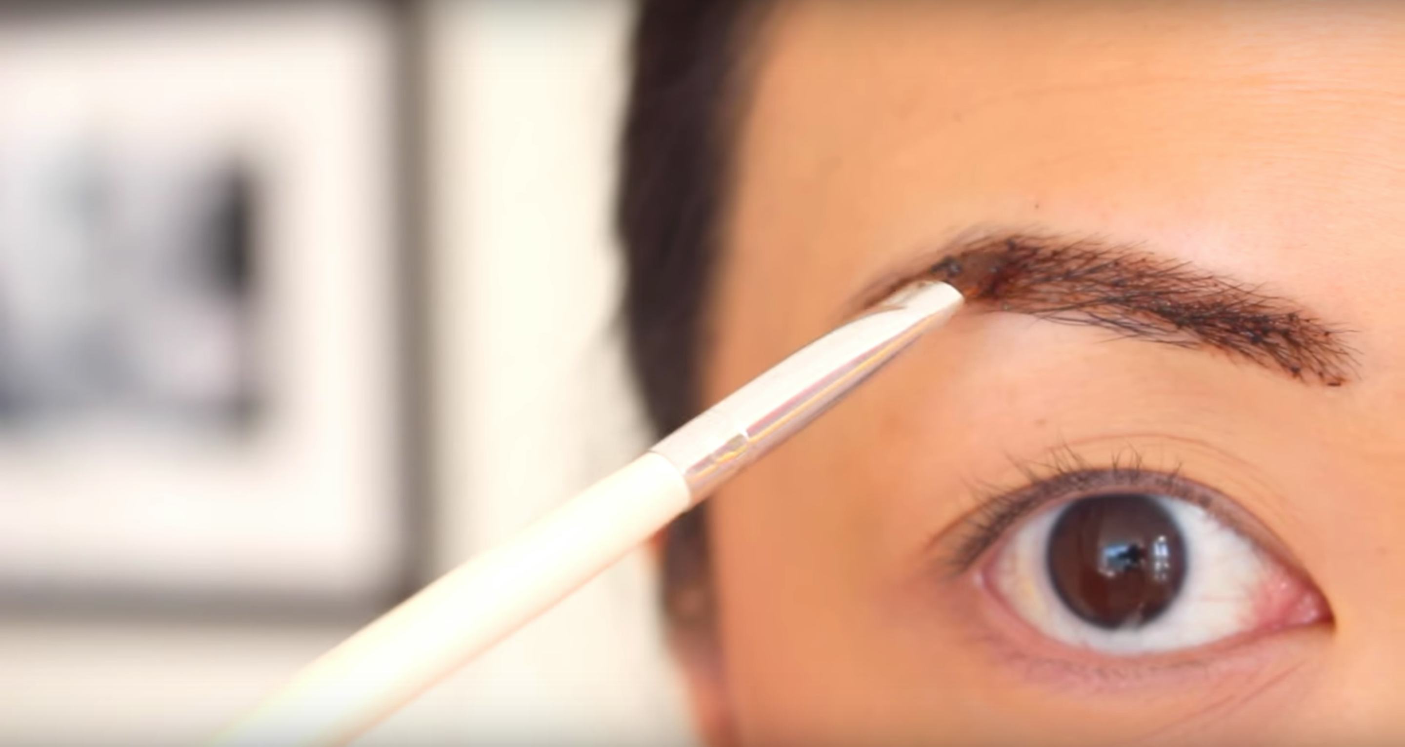 How To Tint Your Eyebrows With Coffee For A Quick & Easy Fix — VIDEO