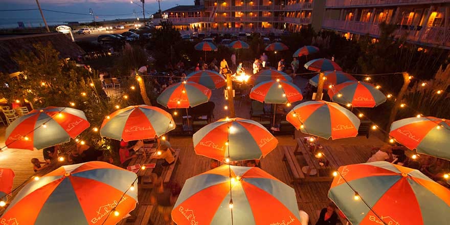 The 13 Best Beach Bars in America Where To Go and What To Drink and