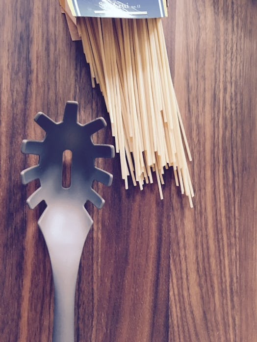 This Spaghetti Spoon Hack Will Help You Serve The Perfect Bowl Of Pasta