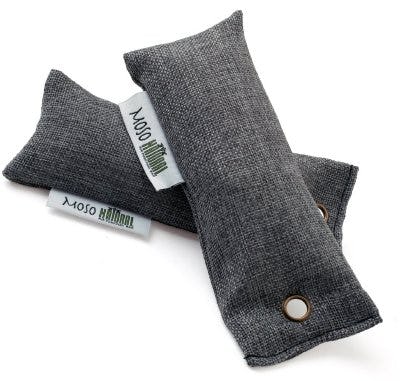 How To Keep Flats From Smelling Bad With 8 Products That Work