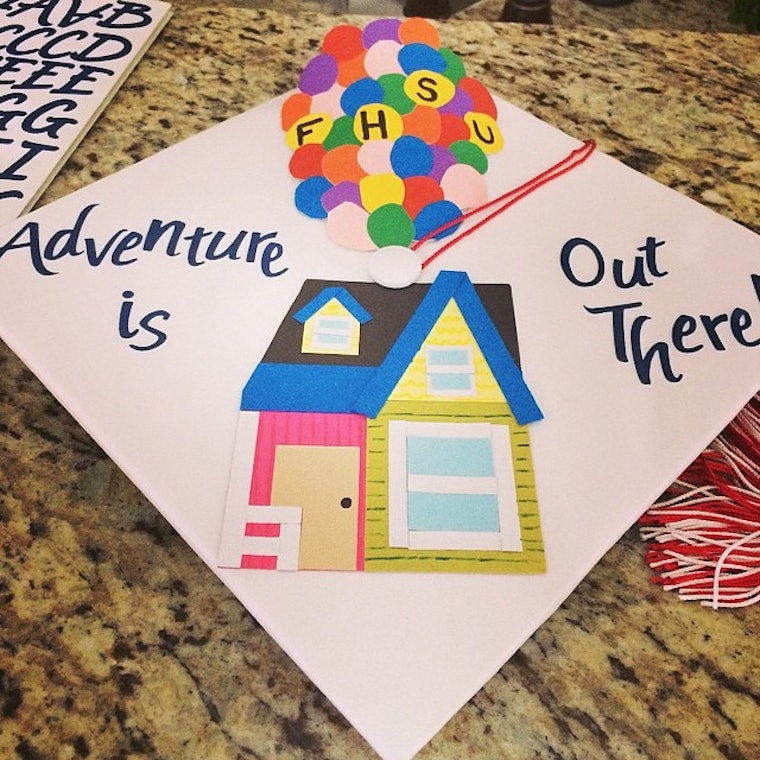 15 Graduation Cap Decorations To Inspire Your Commencement DIY-ing