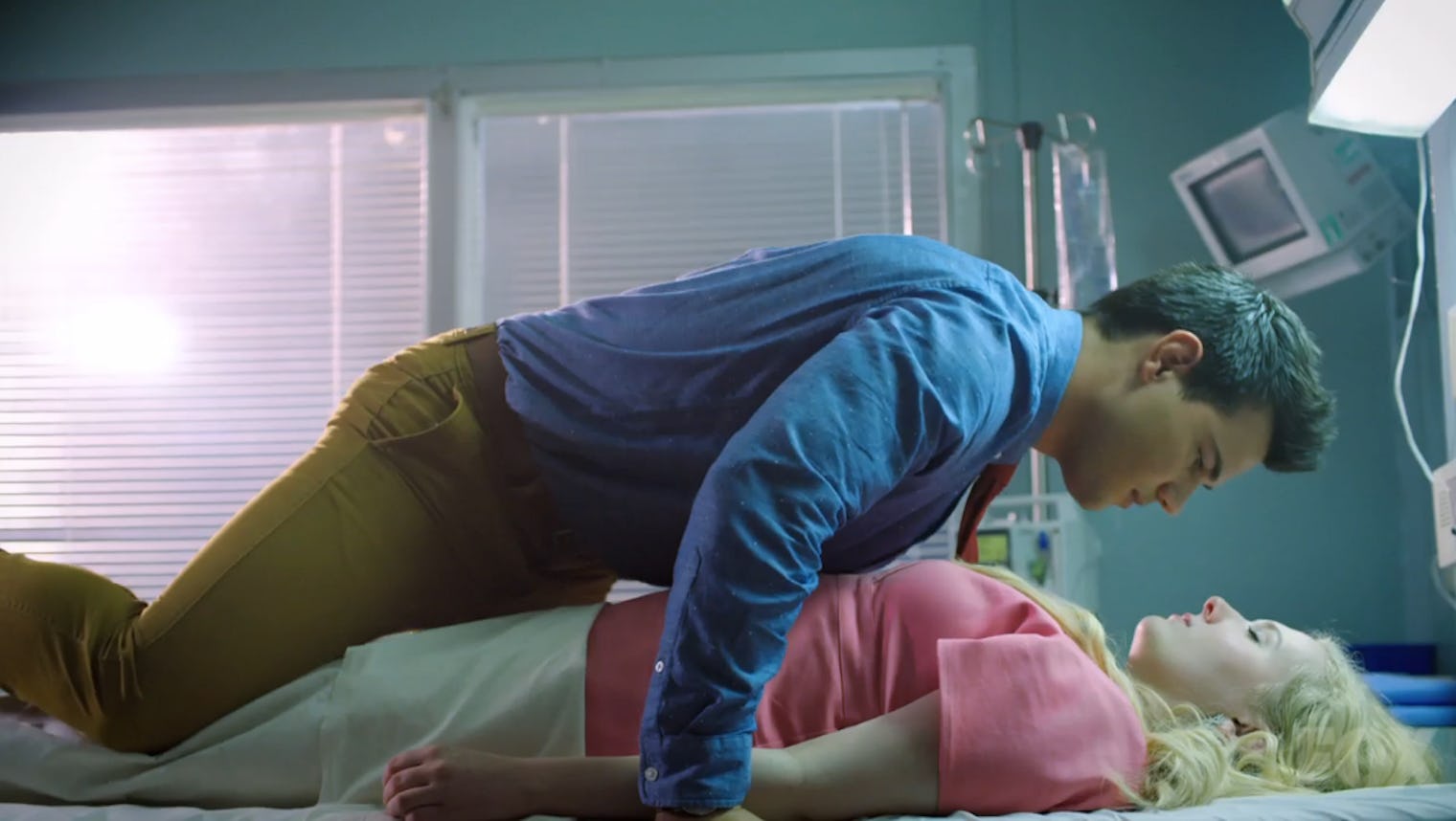 The New 'Scream Queens' Season 2 Trailer Raises Even More Questions Than Ever Before — VIDEO The New 'Scream Queens' Season 2 Trailer Raises Even More Questions Than Ever Before — VIDEO