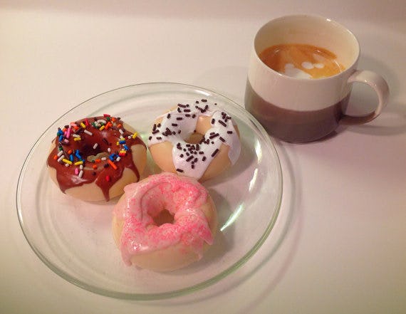 15 Ridiculously Adorable Handmade Soaps To Make Bubble Baths Even More