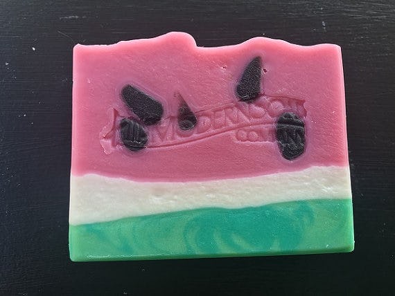 15 Ridiculously Adorable Handmade Soaps To Make Bubble Baths Even More