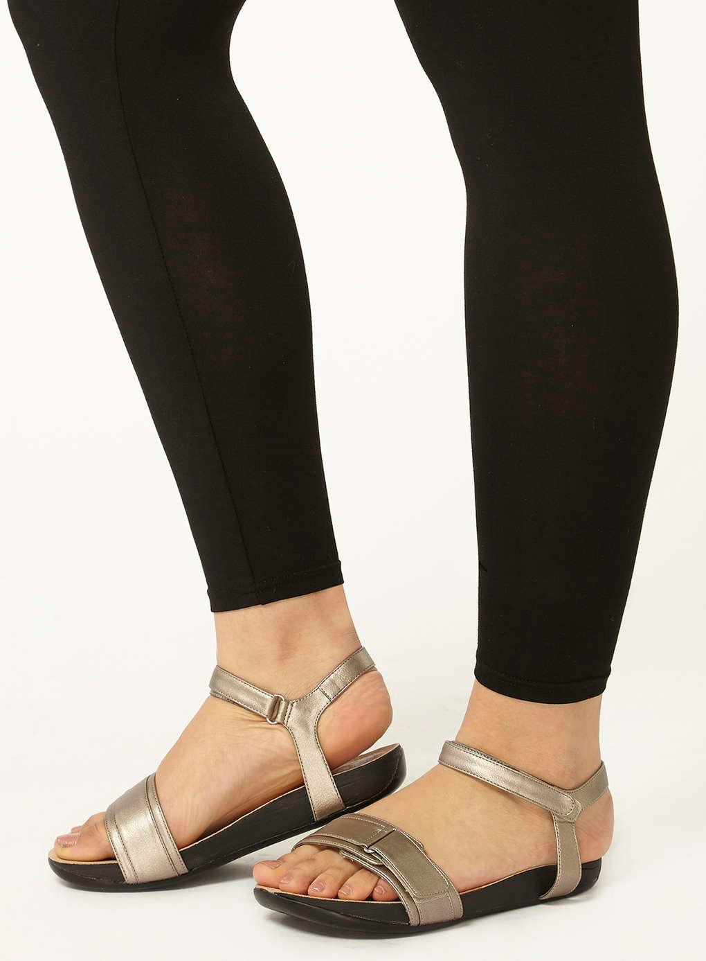size 12w sandals