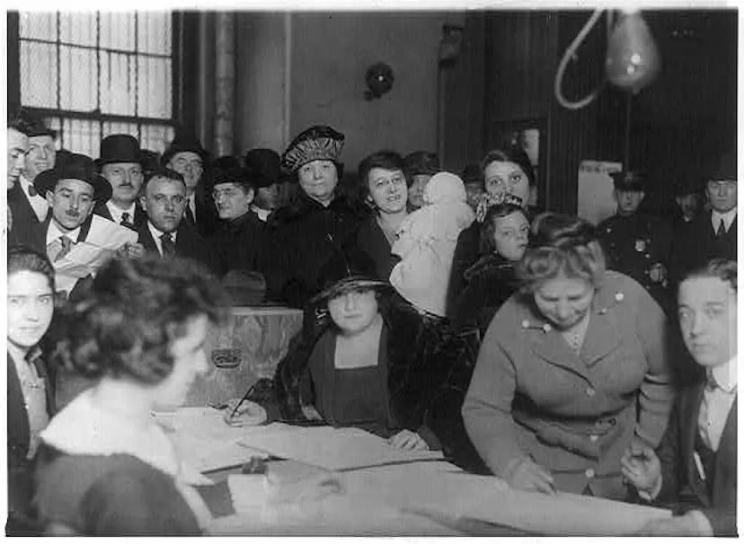 Flapper Voting 10 Photos Of Women Voting In The 1920s In Honor Of Women's Equality Day