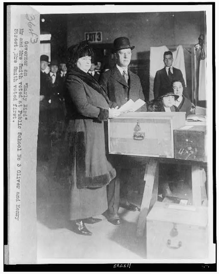 Flapper Voting 10 Photos Of Women Voting In The 1920s In Honor Of Women's Equality Day