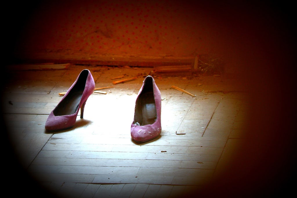 The 6 Weirdest Deaths In History Remind Us Of Our Own Fragile Mortality