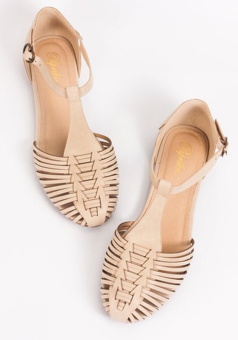 Sandals That Cover Your Toes & Are Actually Affordable