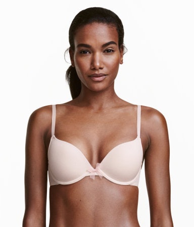 8 Women With Small Boobs On The Best Bra They Ever Wore