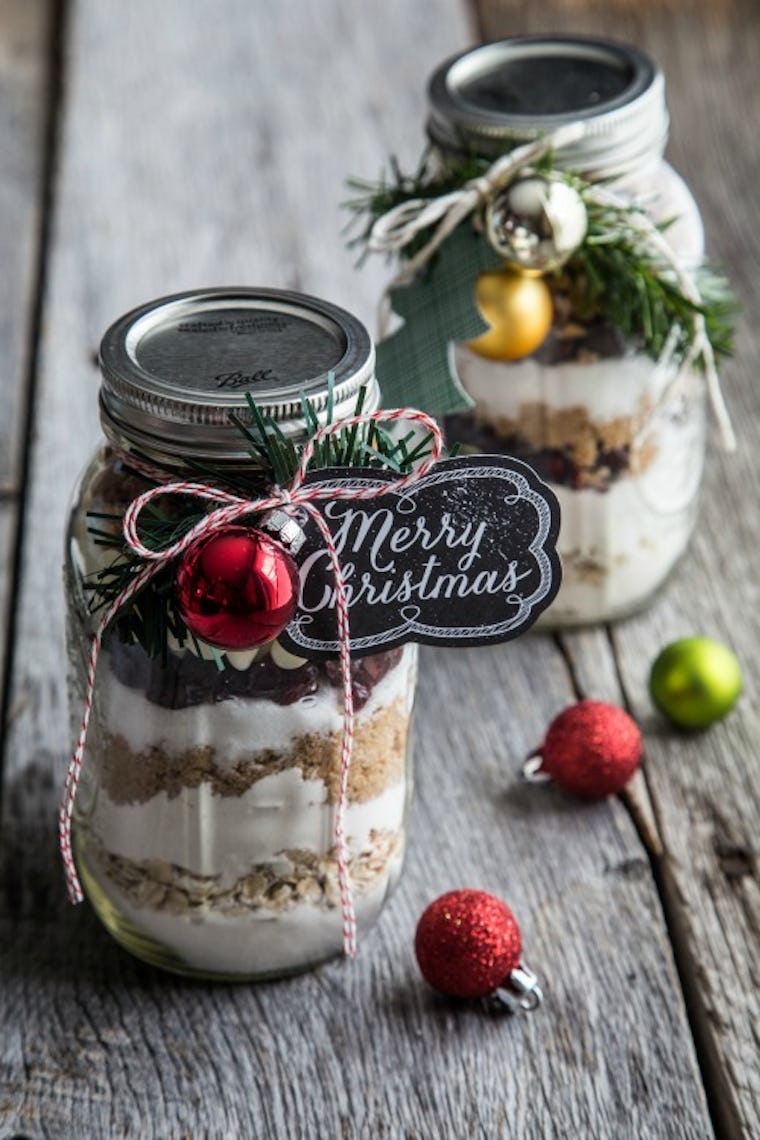14 DIY Mason Jar Holiday Gifts That Are Cute Practical