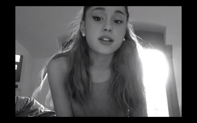 Ariana Grande Posts Apology Video After Doughnut Scandal Because She 2597