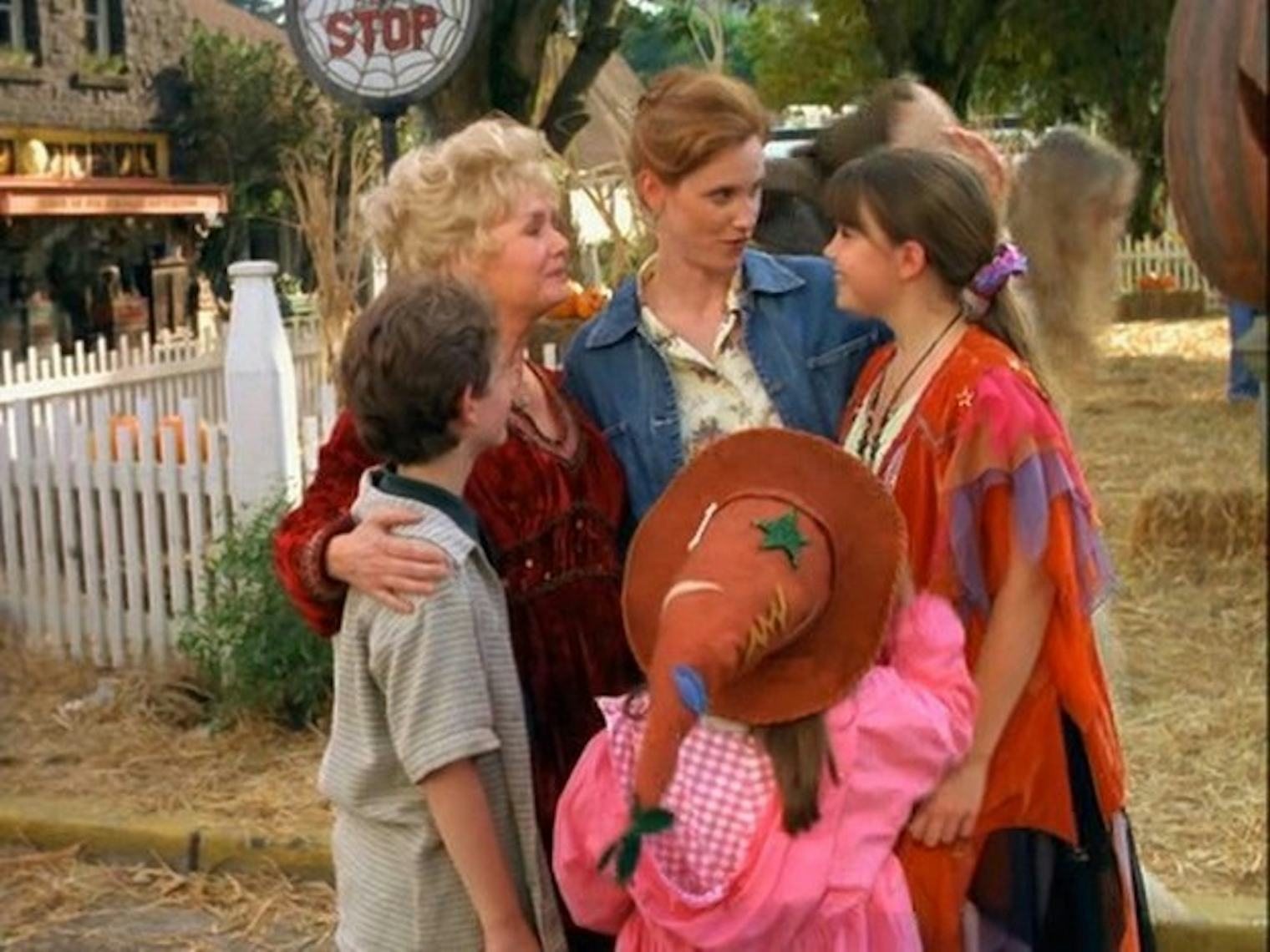 13 Reasons 'Halloweentown' Is The Best Disney Channel Original Movie Ever Halloween Town