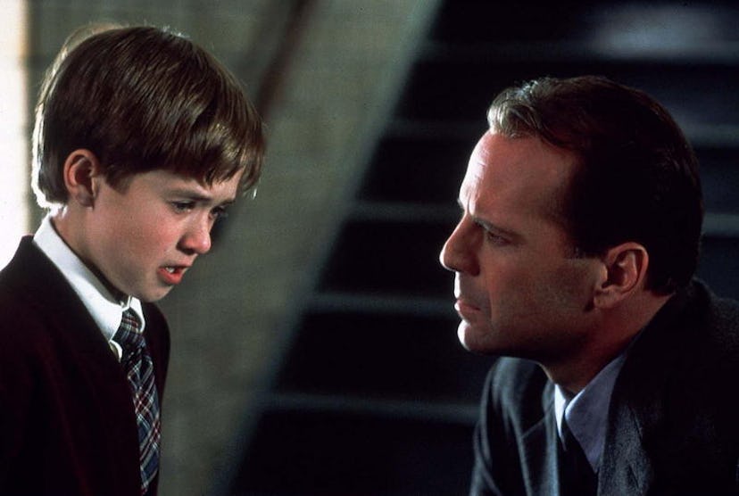 The Sixth Sense Surprise Ending Is Obvious If You Pay Attention To the-sixth-sense-surprise-ending-is-obvious-if-you-pay-attention-to