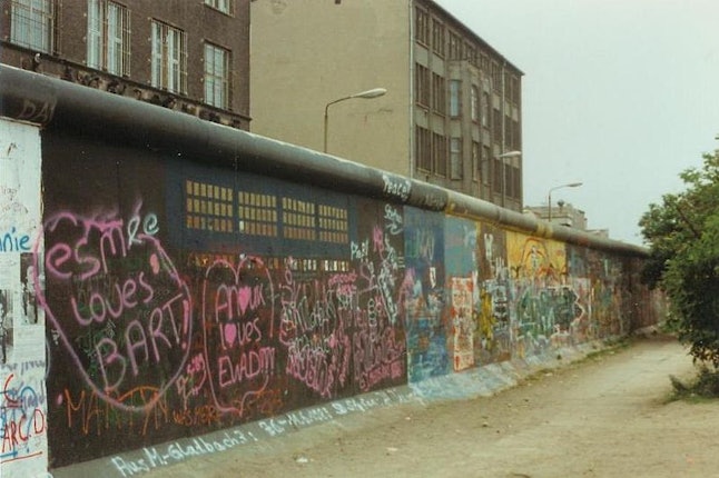 The Fall Of The Berlin Wall, 25 Years Later — PHOTOS