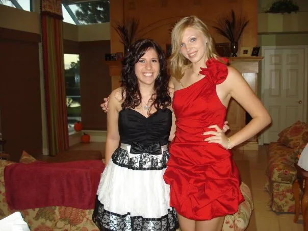 12 Jessica McClintock Dress Photos To Bring All Your Best Prom Memories