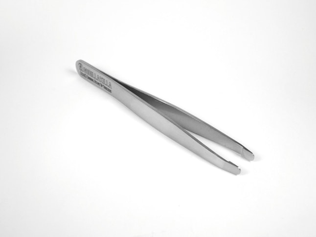 The 7 Types Of Tweezers & How To Get The Most Use Out Of