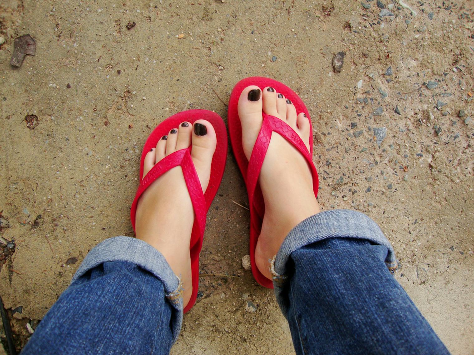 Effects Of Wearing Flip Flops That Scientifically Prove You Should ...