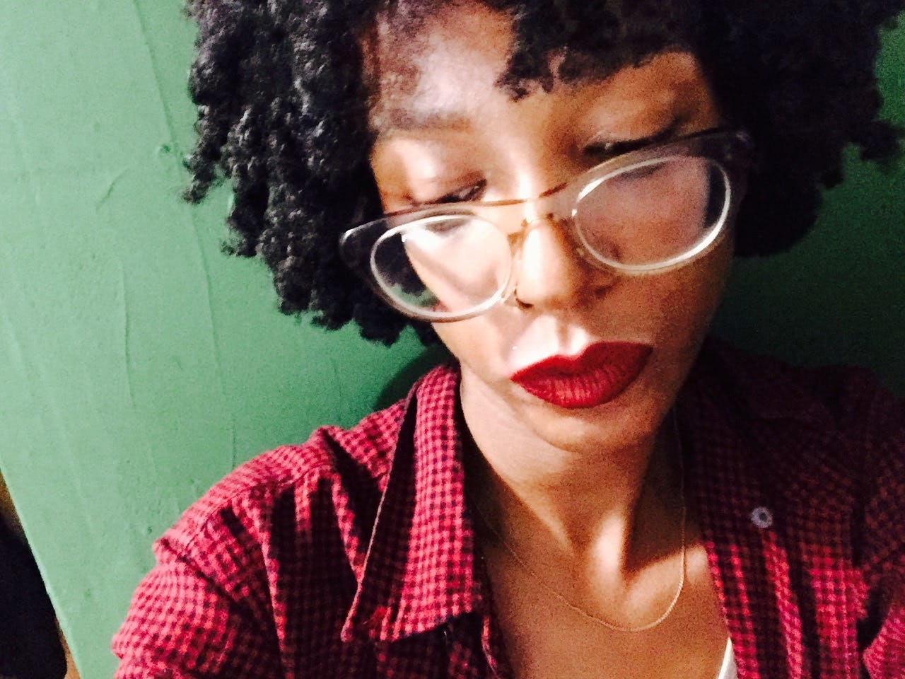 These 5 Molasses Treatments For Hair & Body Are Soothing, Not Sticky