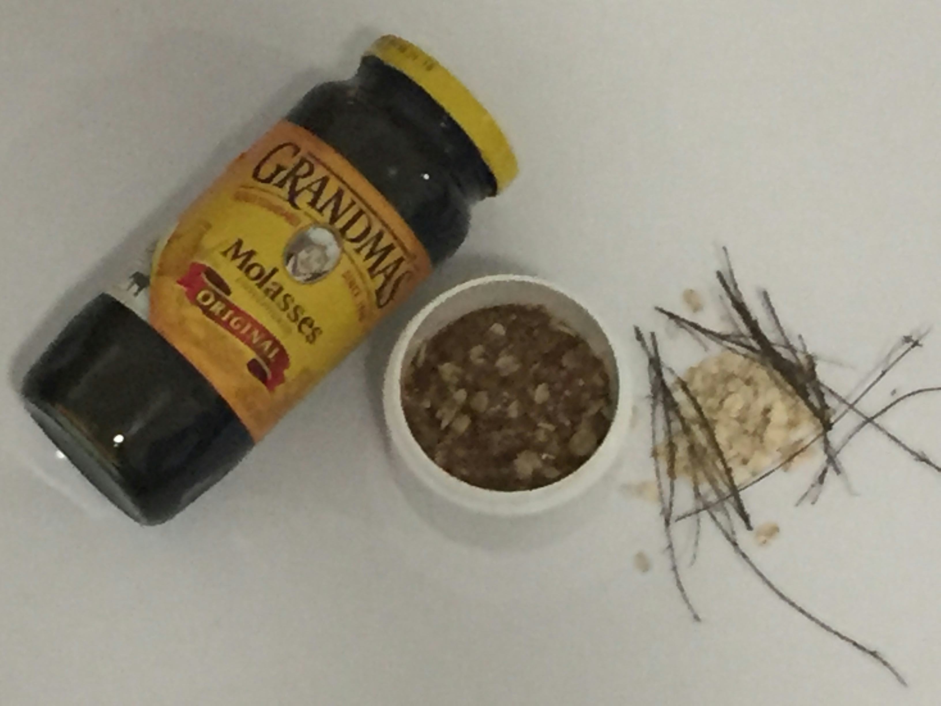 These 5 Molasses Treatments For Hair & Body Are Soothing, Not Sticky