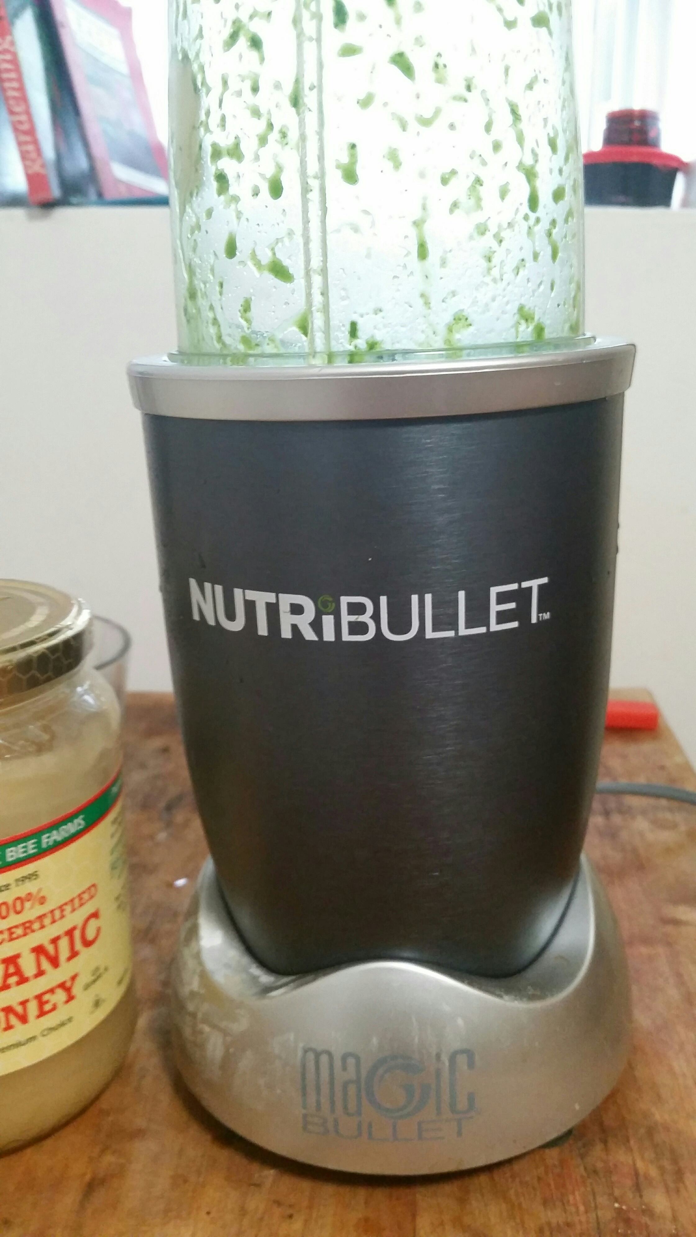 A Kale Face Mask Recipe You'll Love Even More Than That Green Juice